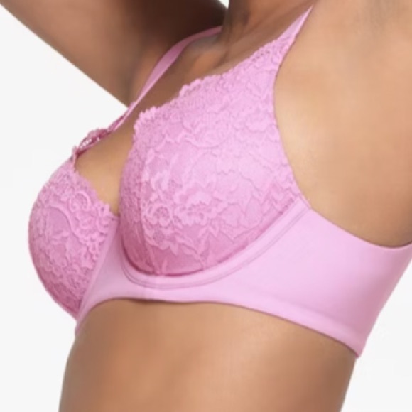 SKIMS Lace Bra in Cream - Picture 6 of 11